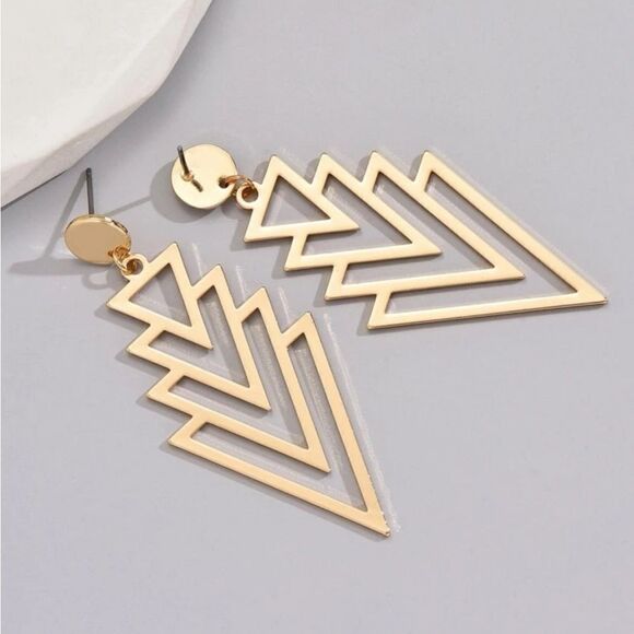 Hollow Out Geometric Drop Earrings - Picture 2 of 9